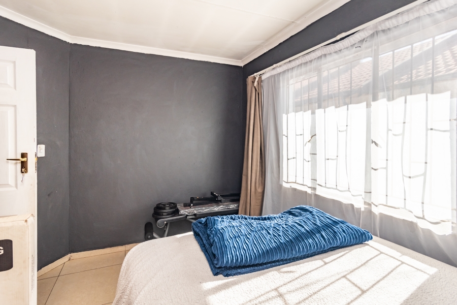 2 Bedroom Property for Sale in Protea Glen Gauteng