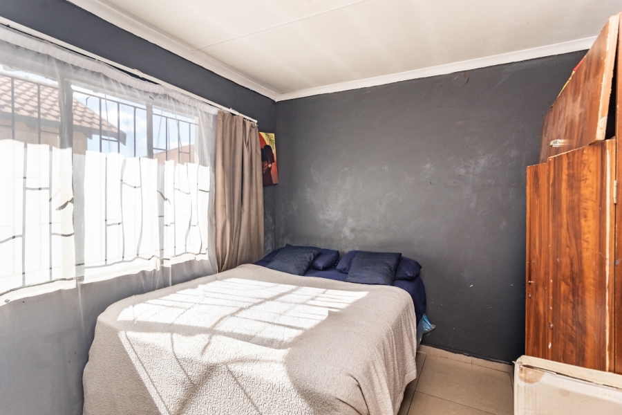 2 Bedroom Property for Sale in Protea Glen Gauteng