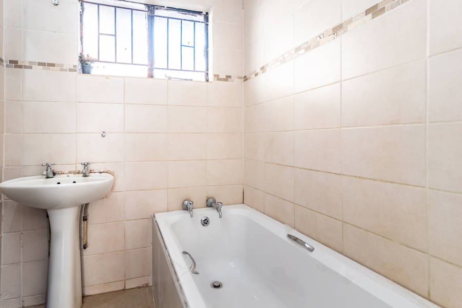 2 Bedroom Property for Sale in Protea Glen Gauteng