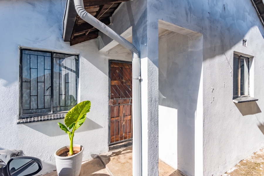 2 Bedroom Property for Sale in Protea Glen Gauteng