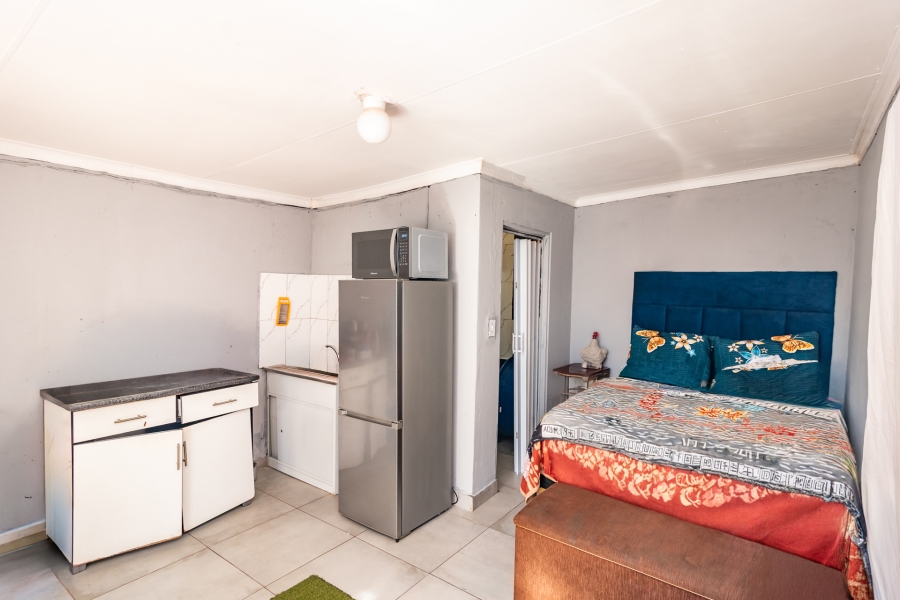 2 Bedroom Property for Sale in Protea Glen Gauteng
