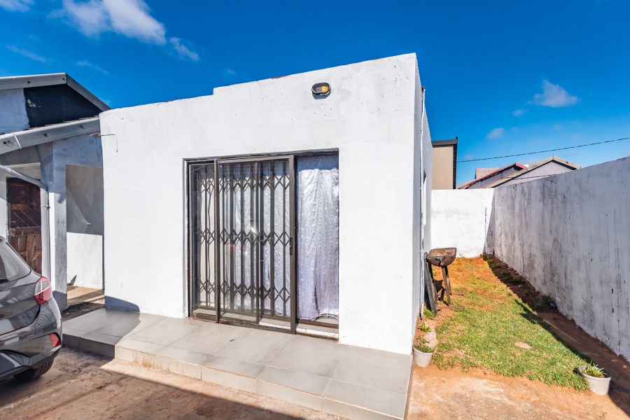 2 Bedroom Property for Sale in Protea Glen Gauteng
