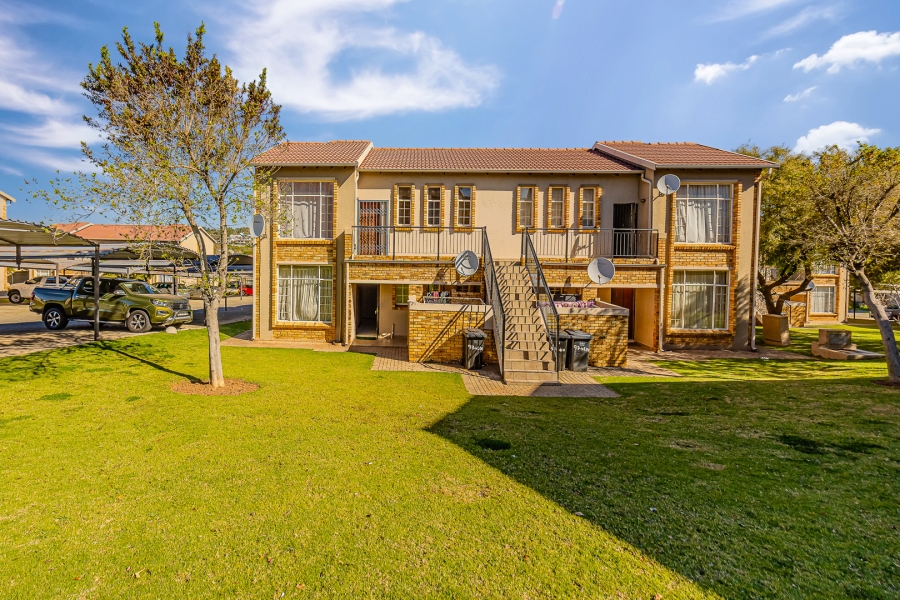 2 Bedroom Property for Sale in Laser Park Gauteng