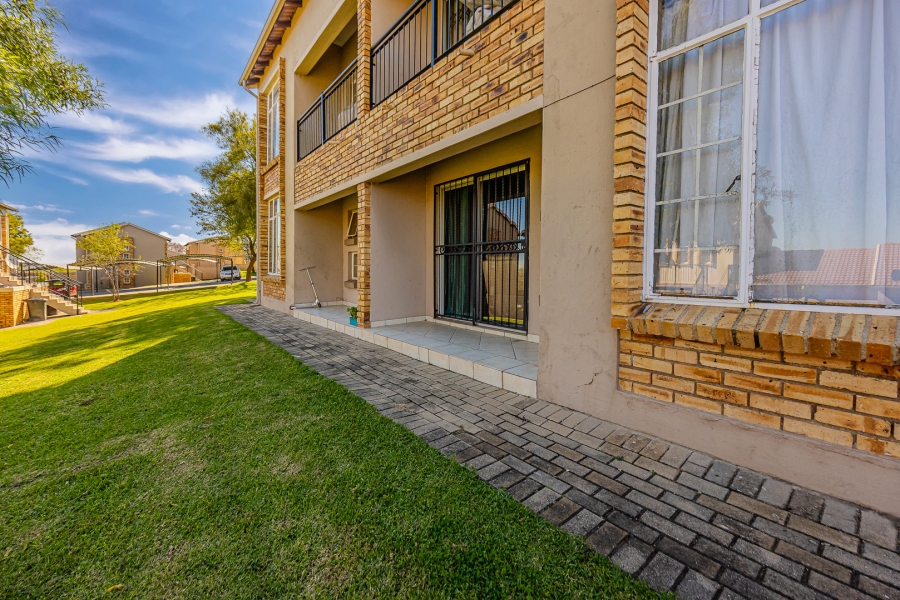 2 Bedroom Property for Sale in Laser Park Gauteng