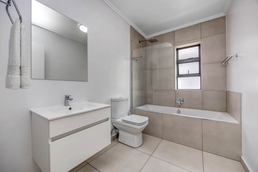 4 Bedroom Property for Sale in Broadacres Gauteng