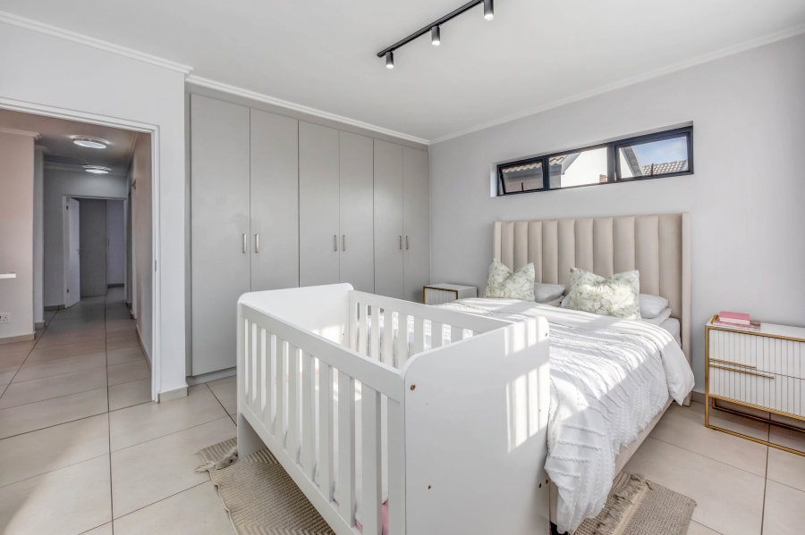 4 Bedroom Property for Sale in Broadacres Gauteng