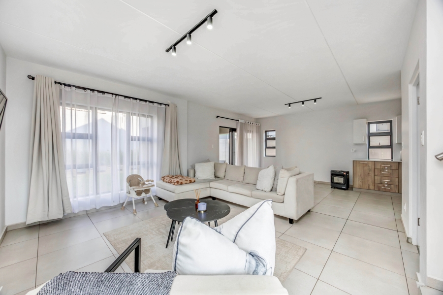 4 Bedroom Property for Sale in Broadacres Gauteng