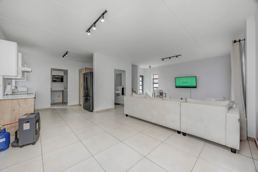 4 Bedroom Property for Sale in Broadacres Gauteng