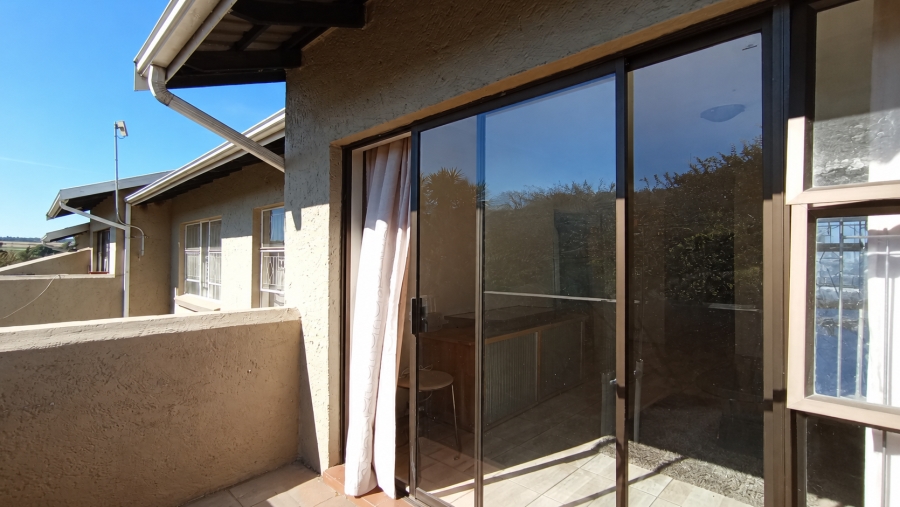 2 Bedroom Property for Sale in Buccleuch Gauteng