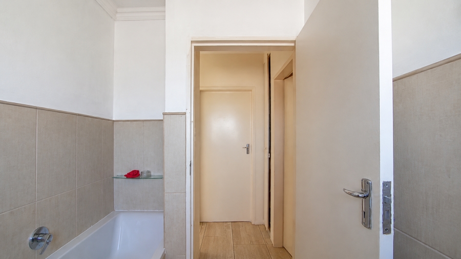 2 Bedroom Property for Sale in Buccleuch Gauteng