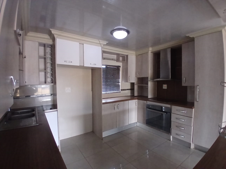 4 Bedroom Property for Sale in Karenpark Gauteng
