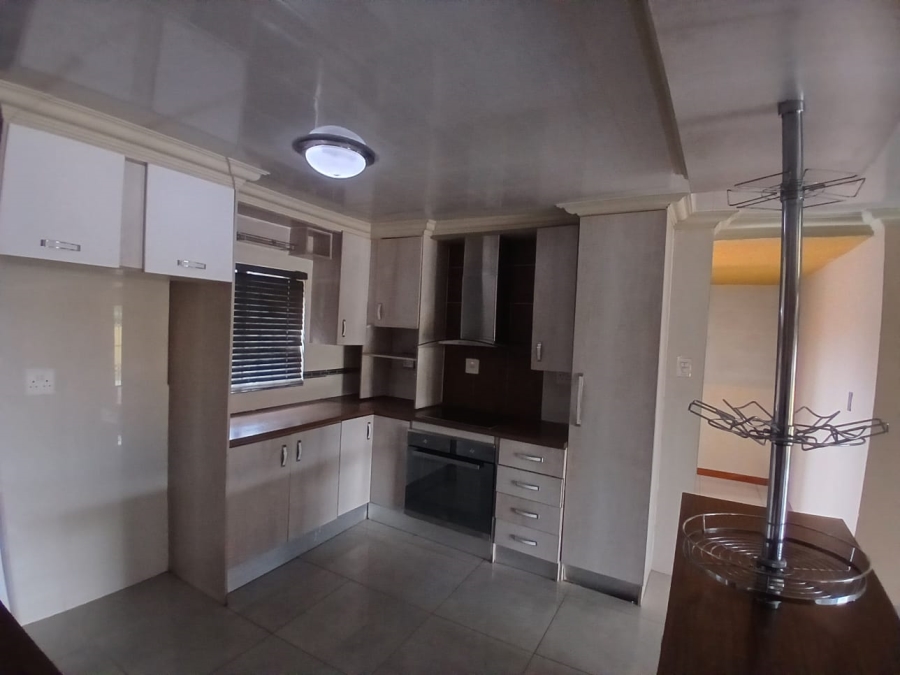 4 Bedroom Property for Sale in Karenpark Gauteng