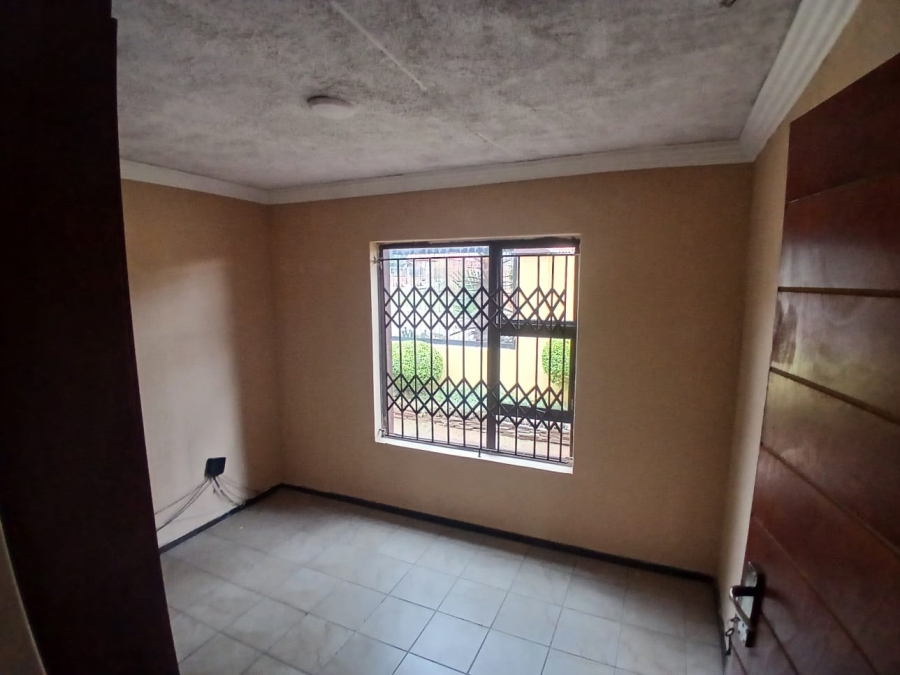 4 Bedroom Property for Sale in Karenpark Gauteng