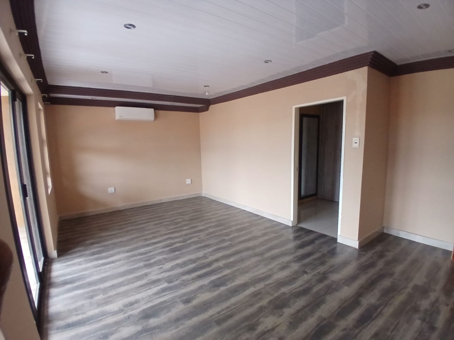 4 Bedroom Property for Sale in Karenpark Gauteng