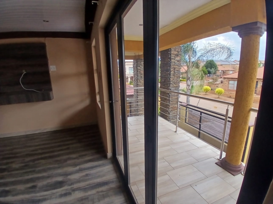 4 Bedroom Property for Sale in Karenpark Gauteng