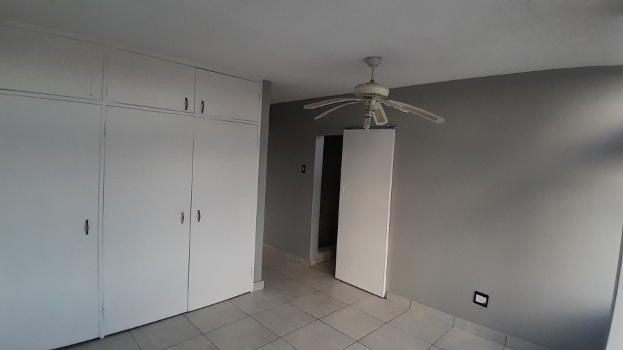 2 Bedroom Property for Sale in Wonderboom South Gauteng