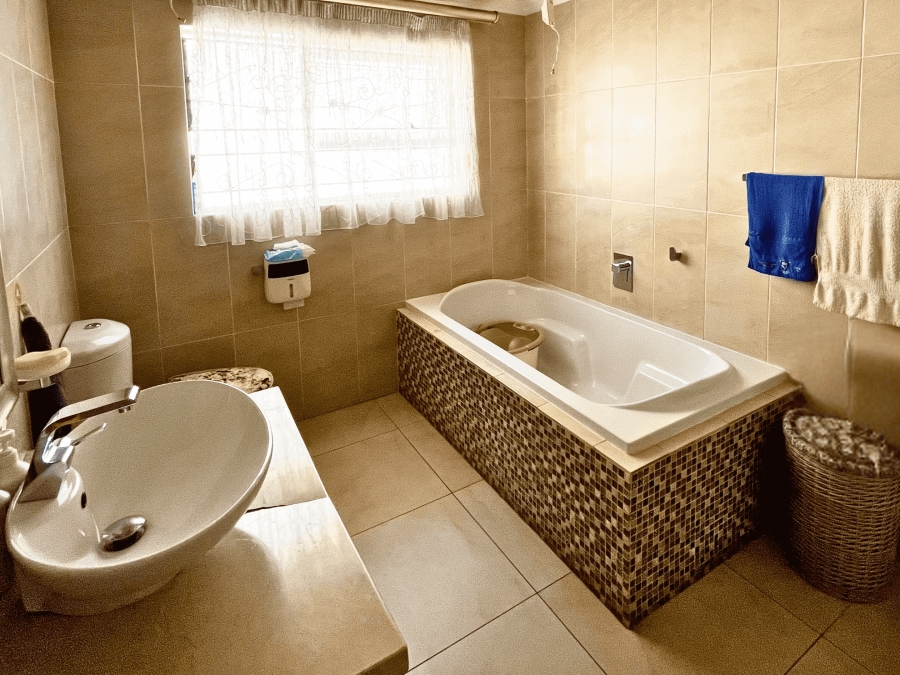 4 Bedroom Property for Sale in Bedford Gardens Gauteng