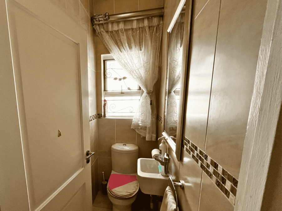 4 Bedroom Property for Sale in Bedford Gardens Gauteng