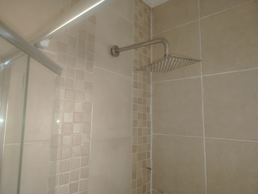 To Let 3 Bedroom Property for Rent in Selcourt Gauteng