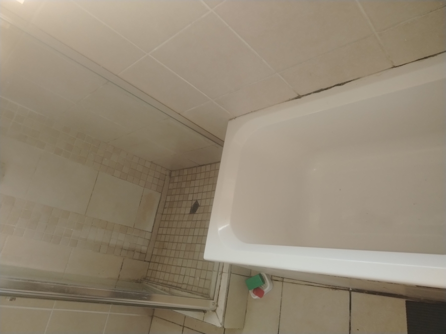 To Let 3 Bedroom Property for Rent in Selcourt Gauteng