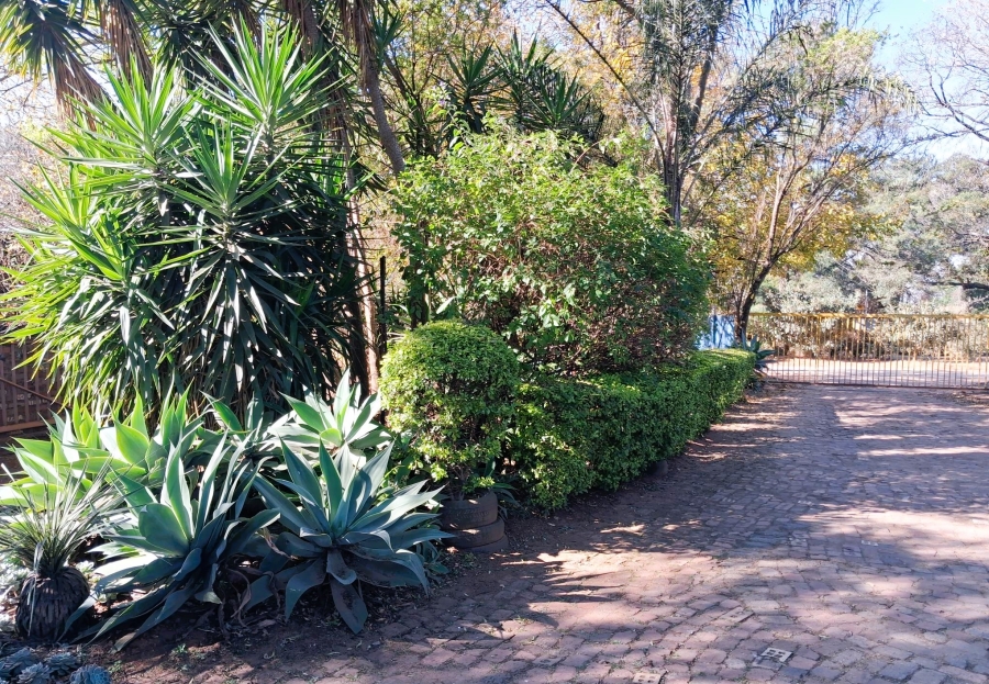 4 Bedroom Property for Sale in Glen Austin Gauteng