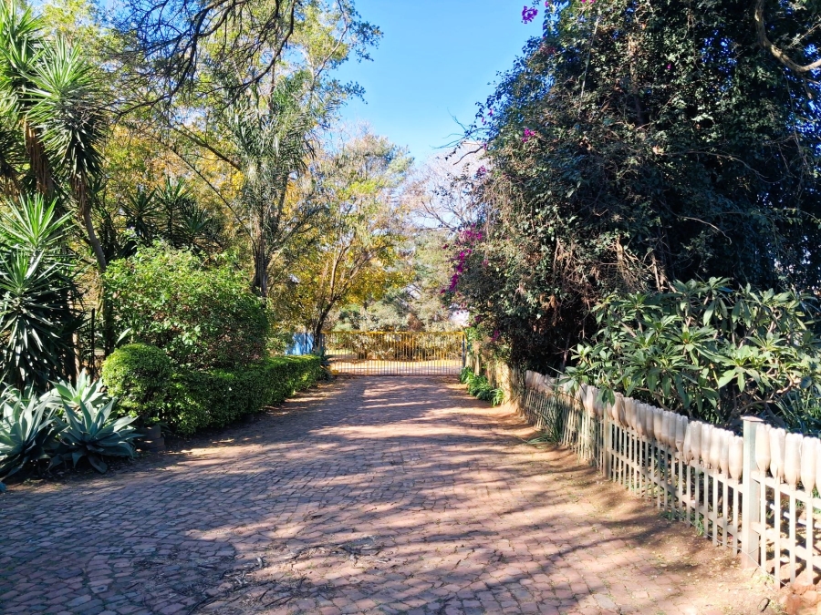 4 Bedroom Property for Sale in Glen Austin Gauteng