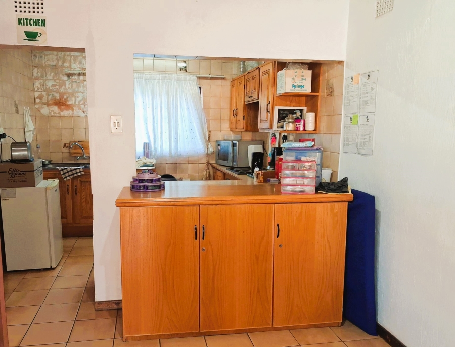4 Bedroom Property for Sale in Glen Austin Gauteng