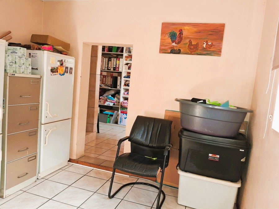 4 Bedroom Property for Sale in Glen Austin Gauteng