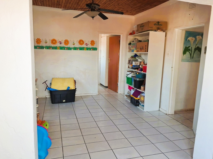 4 Bedroom Property for Sale in Glen Austin Gauteng
