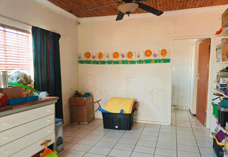 4 Bedroom Property for Sale in Glen Austin Gauteng