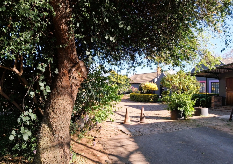 4 Bedroom Property for Sale in Glen Austin Gauteng