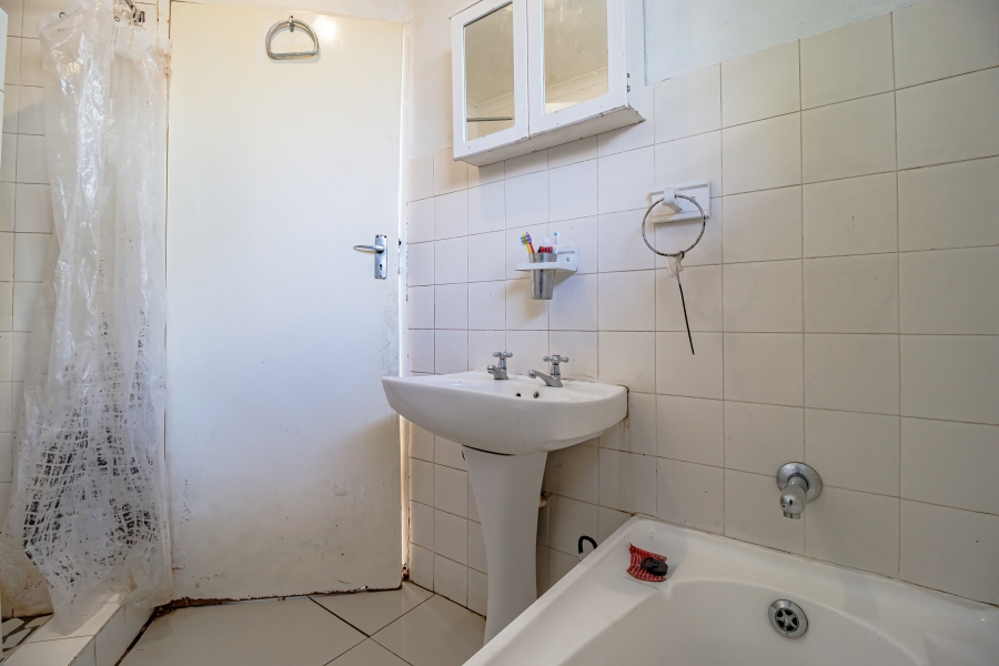 1 Bedroom Property for Sale in Northwold Gauteng