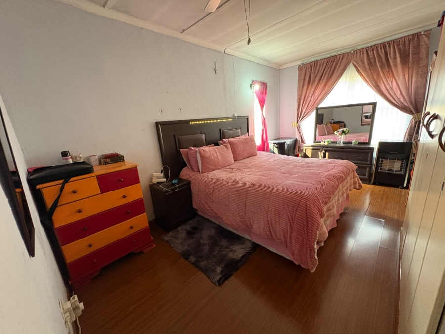 4 Bedroom Property for Sale in Reigerpark Gauteng