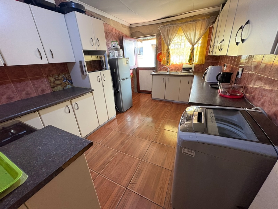 4 Bedroom Property for Sale in Reigerpark Gauteng