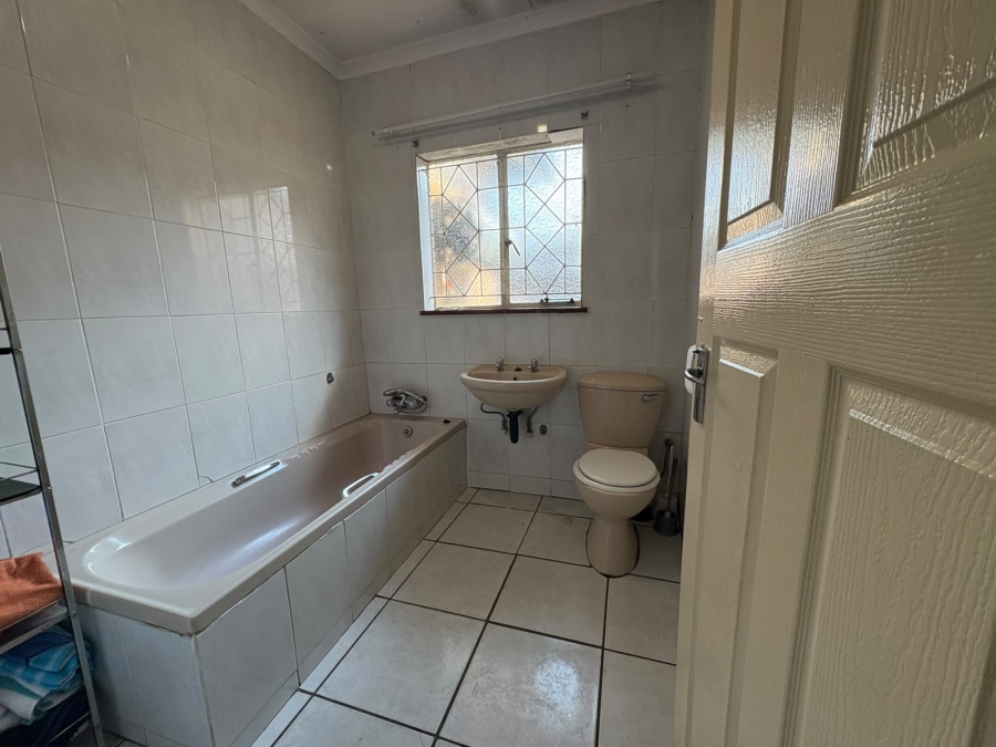 4 Bedroom Property for Sale in Reigerpark Gauteng
