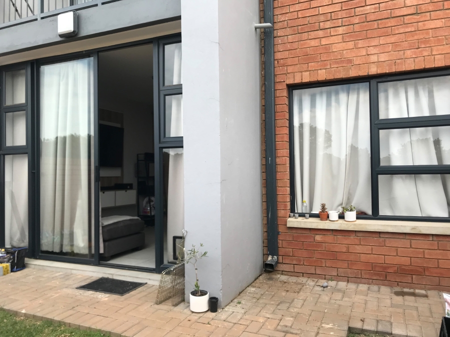 1 Bedroom Property for Sale in Lombardy Estate Gauteng