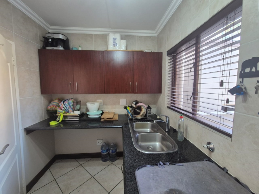 3 Bedroom Property for Sale in Glenvista Gauteng