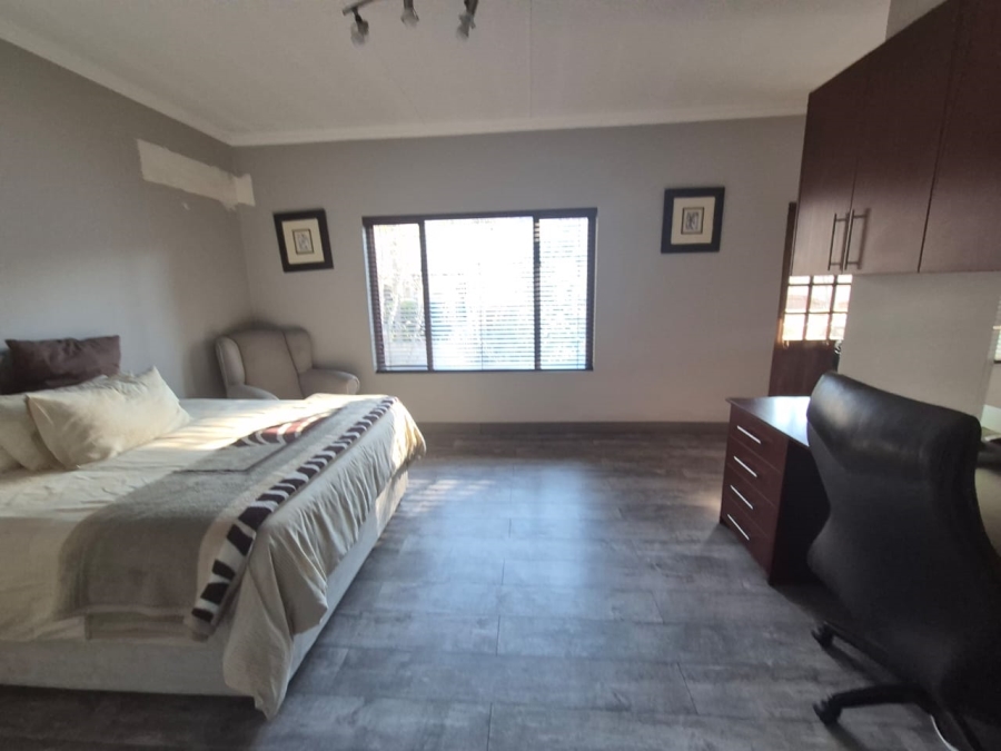 3 Bedroom Property for Sale in Glenvista Gauteng