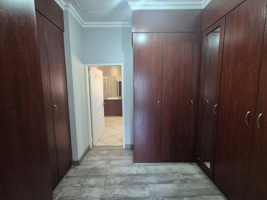 3 Bedroom Property for Sale in Glenvista Gauteng