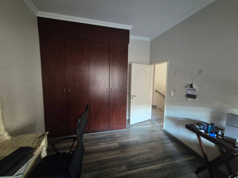 3 Bedroom Property for Sale in Glenvista Gauteng