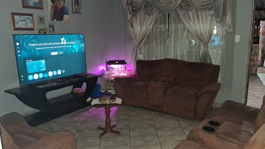 To Let 3 Bedroom Property for Rent in Rensburg Gauteng