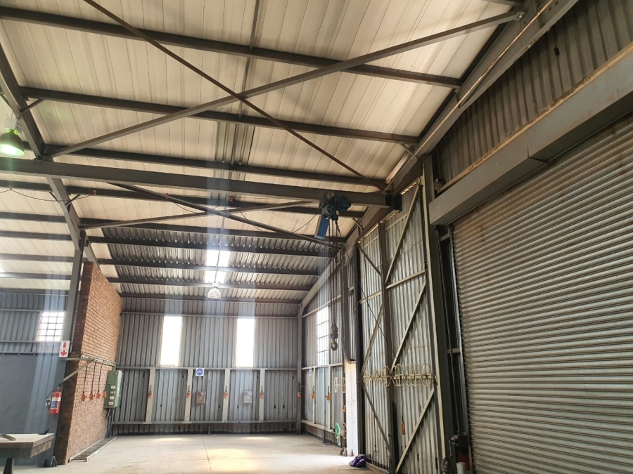 To Let Commercial Property for Rent in Clayville East Gauteng