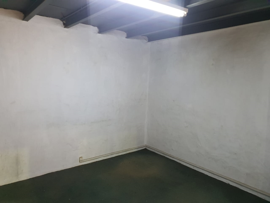 To Let Commercial Property for Rent in Clayville East Gauteng