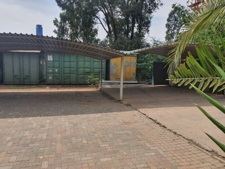 To Let Commercial Property for Rent in Clayville East Gauteng