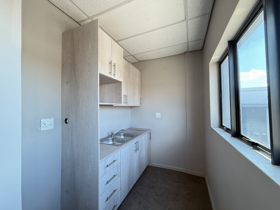To Let Commercial Property for Rent in Louwlardia Gauteng
