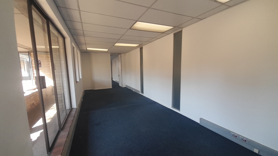 To Let Commercial Property for Rent in Vorna Valley Gauteng