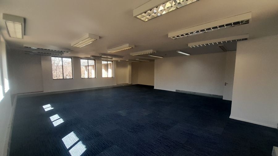 To Let Commercial Property for Rent in Vorna Valley Gauteng