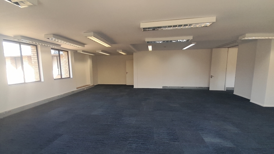 To Let Commercial Property for Rent in Vorna Valley Gauteng