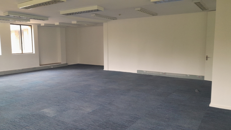 To Let Commercial Property for Rent in Vorna Valley Gauteng