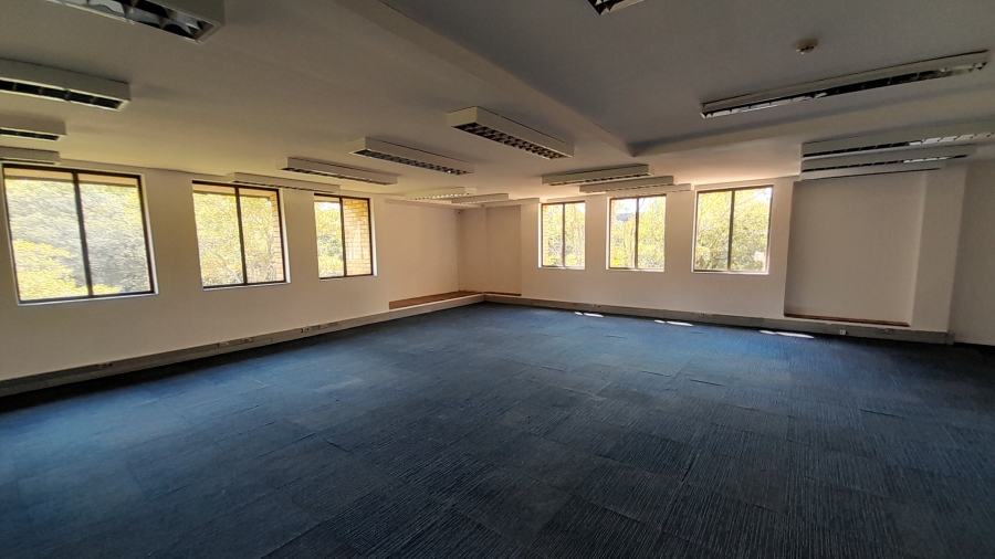To Let Commercial Property for Rent in Vorna Valley Gauteng